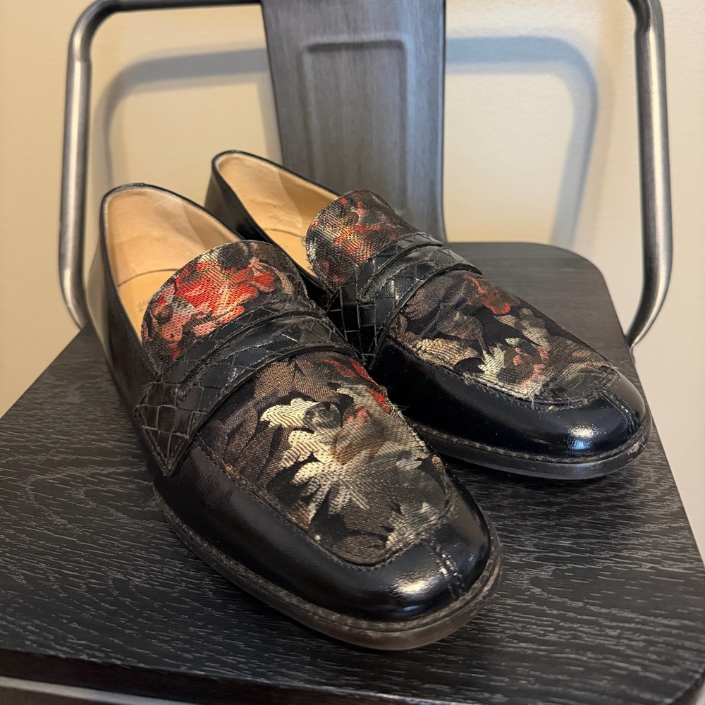 Johnston & Murphy Black Leather Floral Tapestry Loafers 9.5